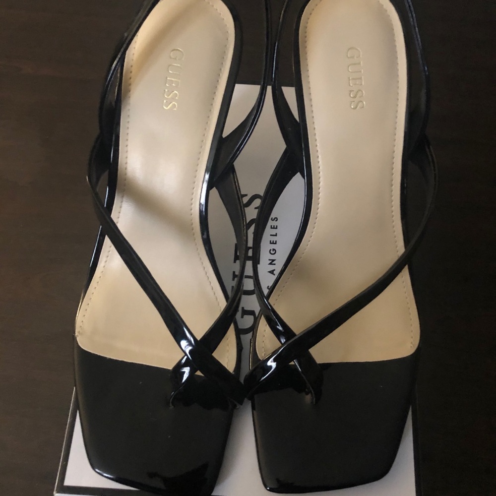 GUESS SHOES - Picture 3 of 3